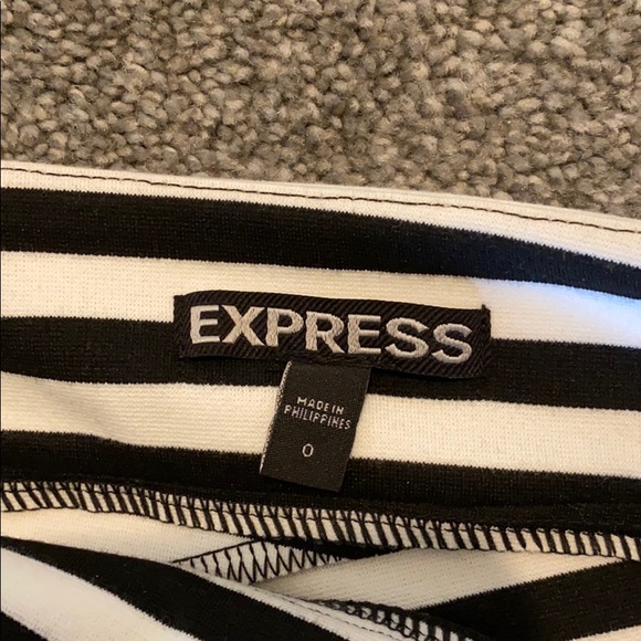 Women’s Skirt by Express Size 0 - Picture 4 of 5